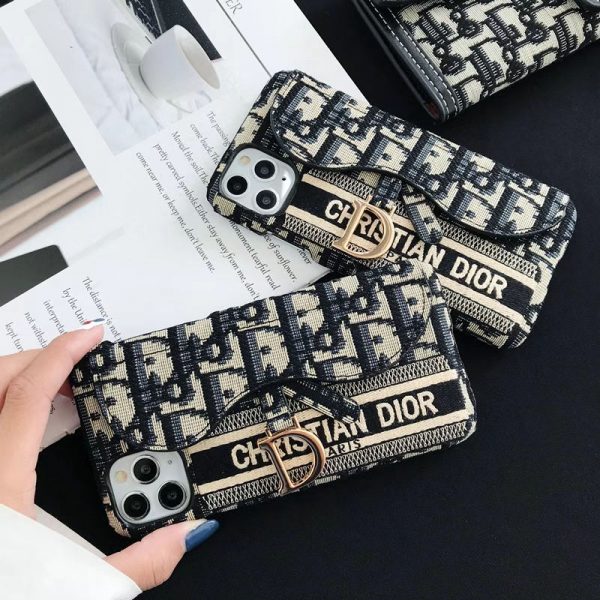 ディオール アイフォン14/14plus/13pro マックスケース カード入れ ハイブランド iphone12pro max/12mini カバー 刺繡 dior風 アイフォン11pro/11/se 保護ケース スタンド christian dior 携帯ケース オブリークサドル 人気