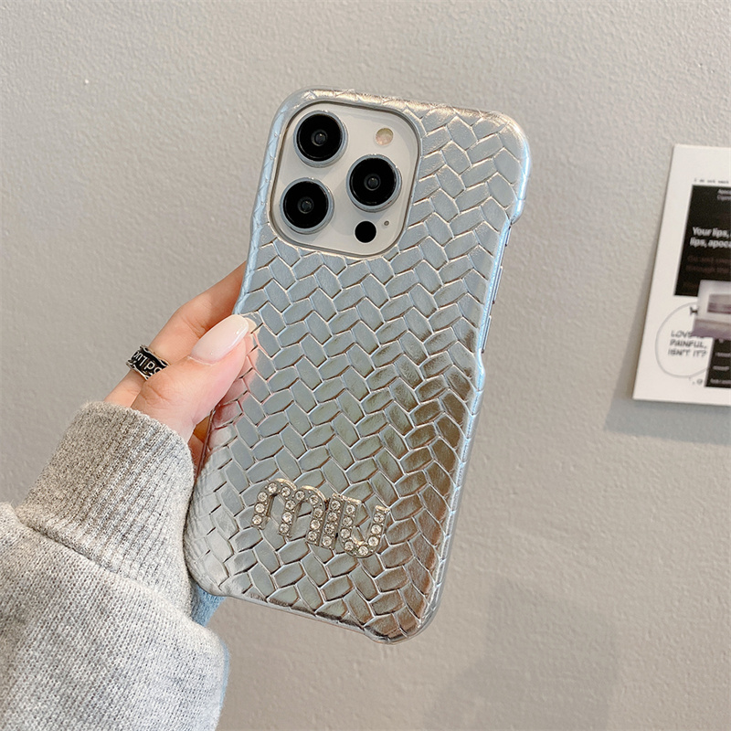 現行品✨ミュウミュウ iPhoneケース 14pro ロゴ ショルダーストラップ ミュウミュウ iPhone15 Pro/14 Proケース マテラッセ風 MIUMIU