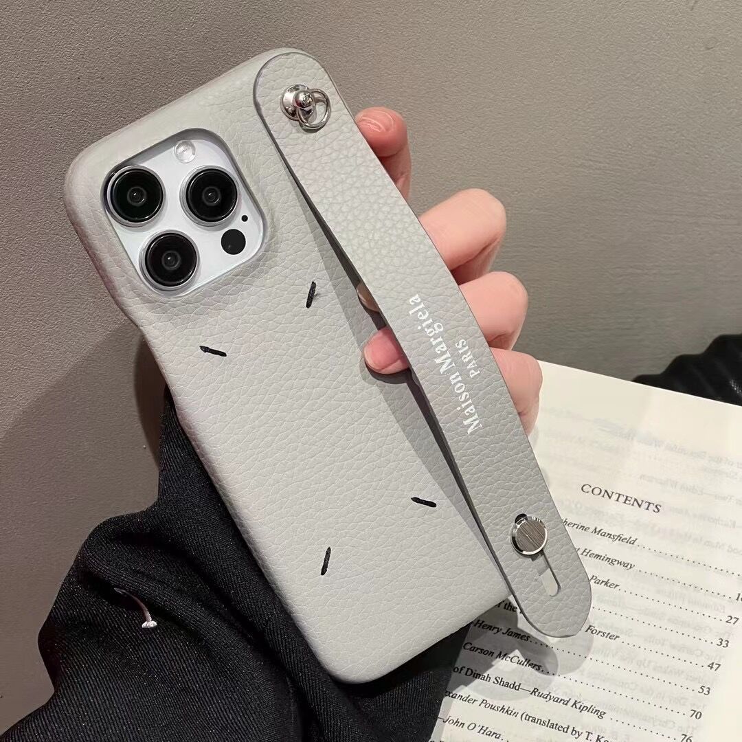 メゾン マルジェラ iPhone16ケース ベルト ハイブランド スマホケース  