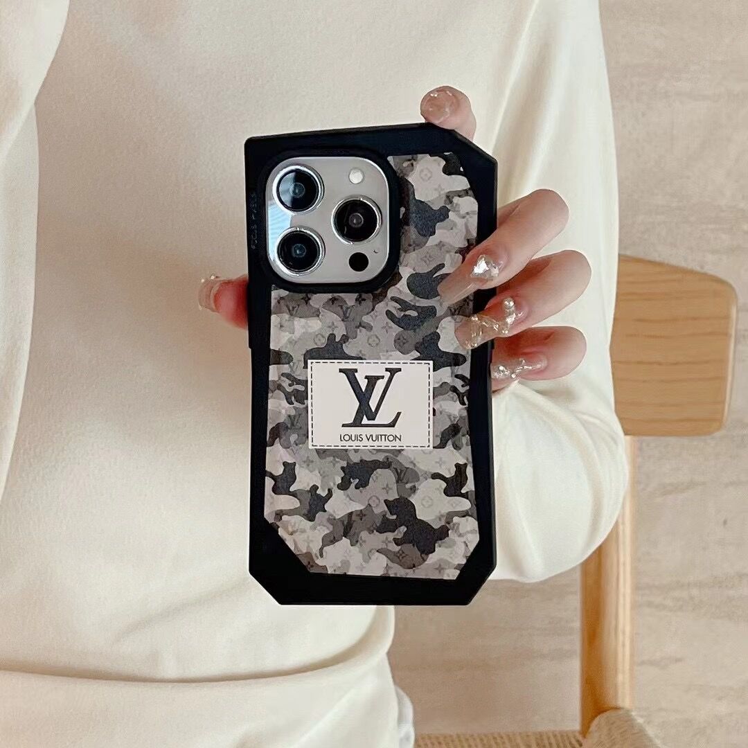 LOUIS VUITTON iPhone15Pro ケース （Louis Vuitton IPhone 15 Pro 
