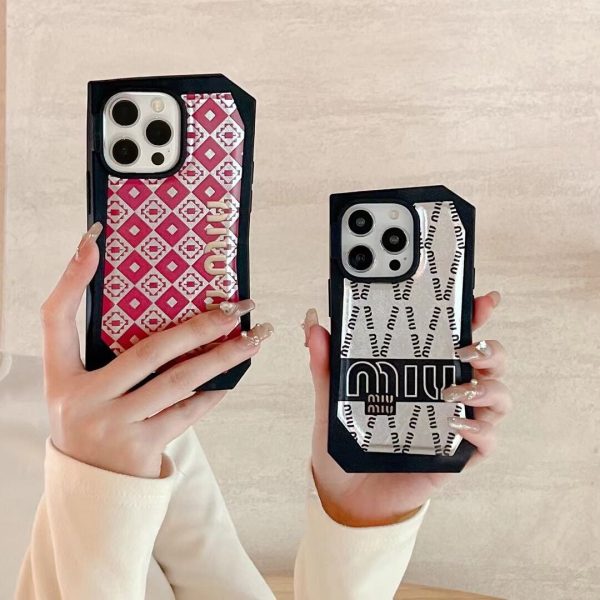 miumiu 新作 iphone15/15pro ケース 不規則 iphone15promax ケース ミュウミュウ アイフォンケース14/14pro パロディ iphone13pro/13 ケース ペア 激安