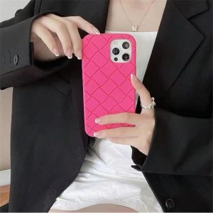 ボッテガヴェネタ　iPhone13Proケース　14　15　スマホショルダー 新品未使用】BOTTEGA VENETA iPhoneケース14pro ショルダー紐