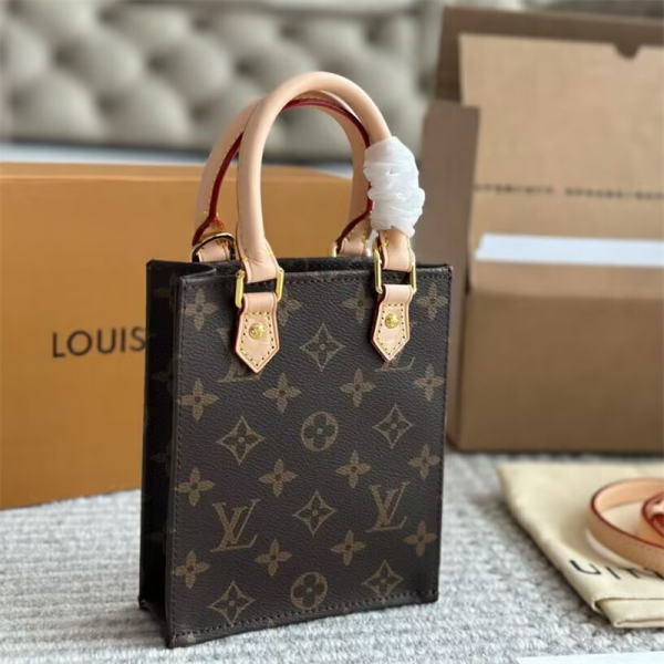 ルイ ヴィトン バッグ プティット サックプラ louis vuitton パロディ バッグ ミニ ポシェット ハイ ブランド モノグラム 柄 バッグ 流行り