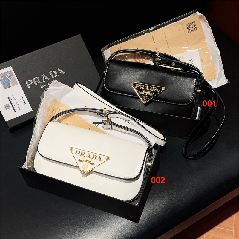 □お取り引き完了／【美品】PRADA プラダ ロゴレザーショルダーバッグ 