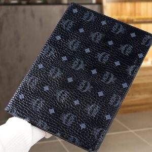 【美品】MCM⭐︎iPadケース Medium 13
