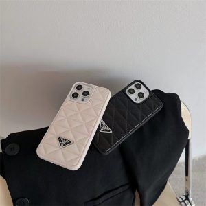 【✨美品✨】 プラダ iPhone14ケース キルティング ブラック PRADA iPhone14 ケース 黒 キルティングレザー - iPhone