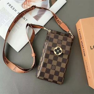 これ１つでスマートに【LOUIS VUITTON】スマホケース ポシェット これ1つでスマートに【LOUIS VUITTON】スマホケース ポシェット