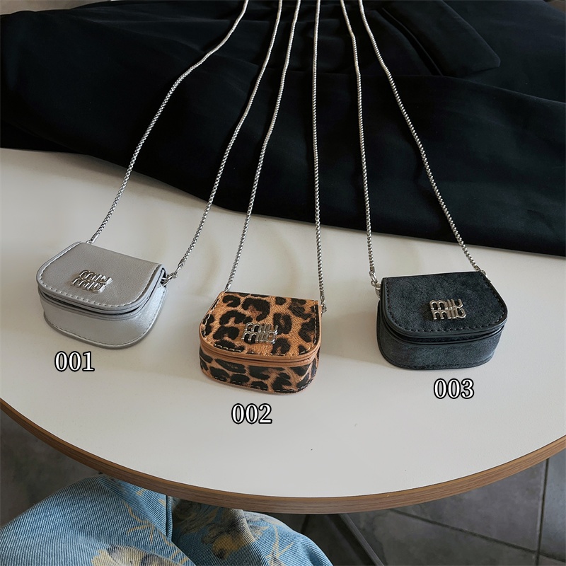 miumiu エアー ポッズ ケース 小物 入れ ブランド レディース ミニ miumiu AirPods Pro ケースマドラスレザー正規品