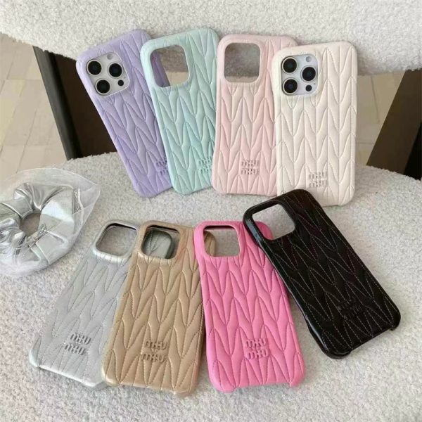 ミュウ ミュウ iphone16 ケース スマホケース ブランド レザー iphone16pro/16promax ケース miumiu 風 iphone15/15pro ケース 高級 ブランド iphone14/13/12 ケース 人気 ブランド 女子