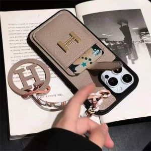 エルメス iphone17 ケース iphone17air/17pro ケース レザー ブランド iphone16e/16/16pro ケース カード 収納 ハイ ブランド iphone15/14/13 ケース チャーム 付き