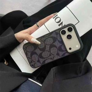 Alternative view of iphone17/16 ケース コーチ 風 iphone17プロ ケース 革 ブランド iphone16pro/16plus ケース シグネチャー柄 iphone15/15plus ケース 男女 兼用 ブランド スマホケース 衝撃に強い 高見え