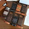 gucciiphone17/air ケース iphone17pro/16proケース ショルダー ブランド iphone16/15/15pro ケース カード 入れ 付き ブランド アイホン14/13/12 ケース 鏡 付き ヴィトン 偽物 携帯 ケース 激安